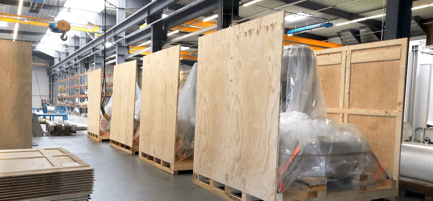 Here we show the packaging process for heavy loads and machines